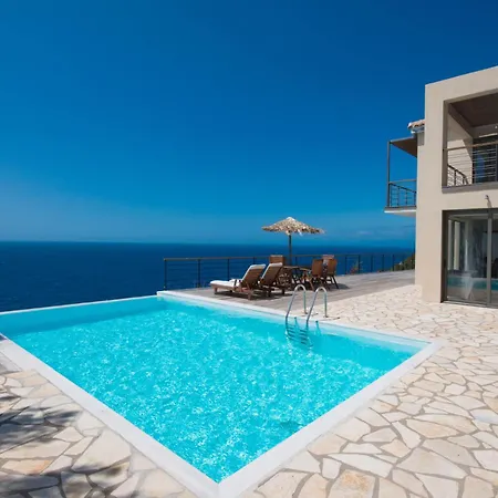 Modern Style Áyios Nikítas