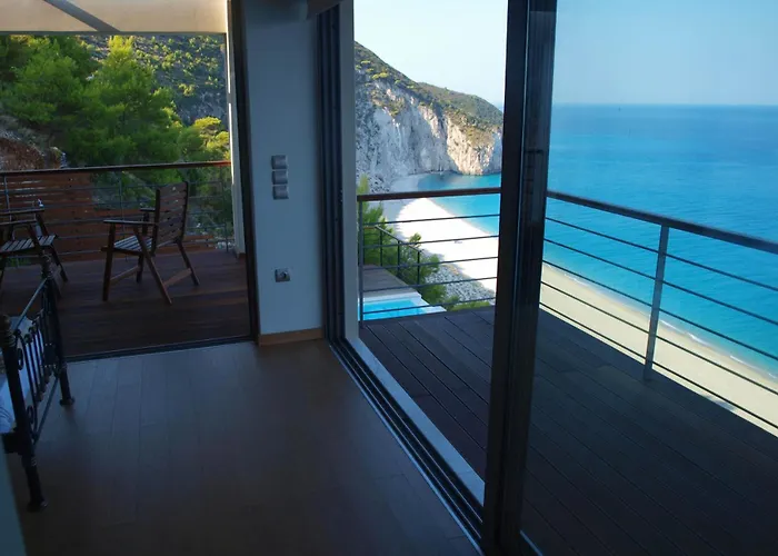 Modern Style Villa Agios Nikitas